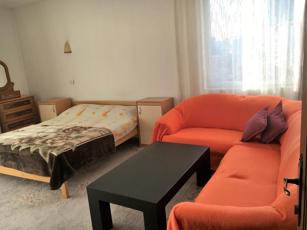 Center Apartment 普里什蒂纳 外观 照片