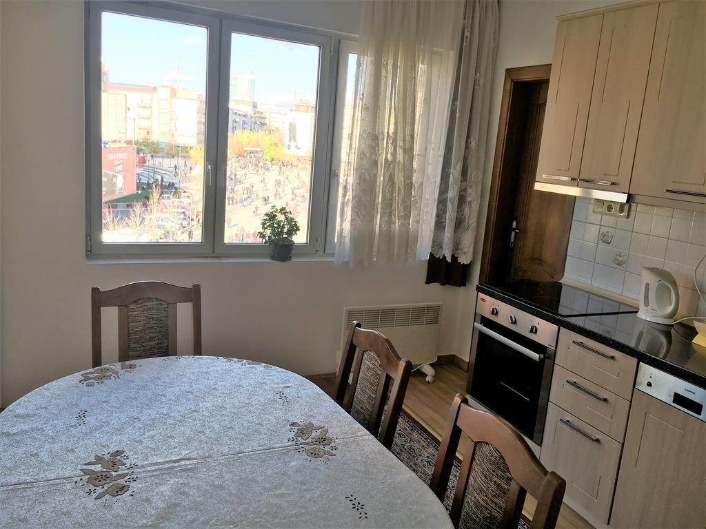 Center Apartment 普里什蒂纳 外观 照片
