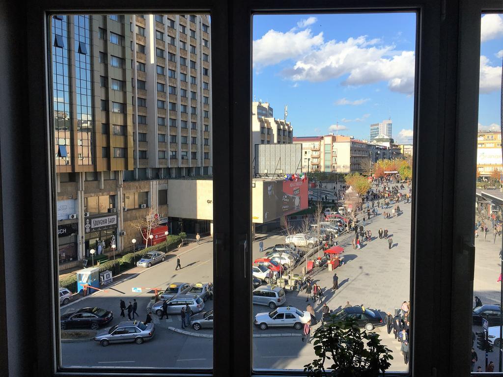 Center Apartment 普里什蒂纳 外观 照片